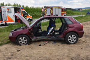 Bei einem Unfall zwischen Horb-Nordstetten und Empfingen ist ein Autofahrer lebensgefährlich verletzt worden.  Foto: Baiker