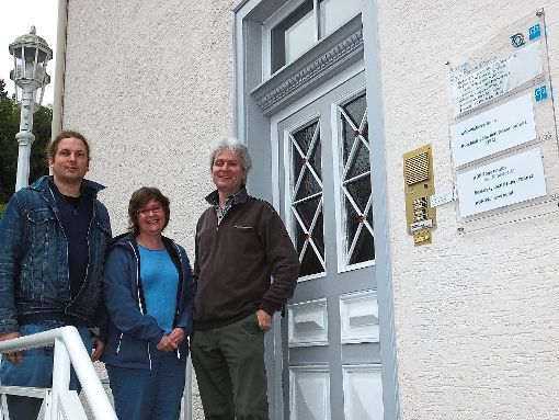 Sebastian Fielsch, Constanze Nübling und Ulf Lamparter (von links) vom sozialpsychiatrischen Dienst des AOP begleiten Betreutes Wohnen in Familien.  Foto: Stocker Foto: Schwarzwälder-Bote
