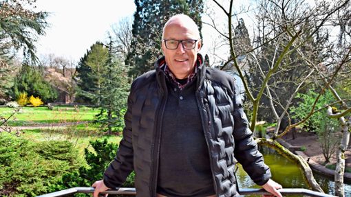 Richard Sottru in seinem geliebten Stadtpark. Lahrs „Grün-Chef“  geht in wenigen Wochen in den Ruhestand. Foto: Schabel