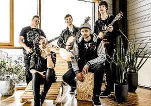 Rockmusik macht den Mitgliedern von BTMC nach wie vor Spaß. Von links Michael Widmer, Cindy Welte, Timo Kühne, Kai Lenz und Marco Stickel. Foto: Band