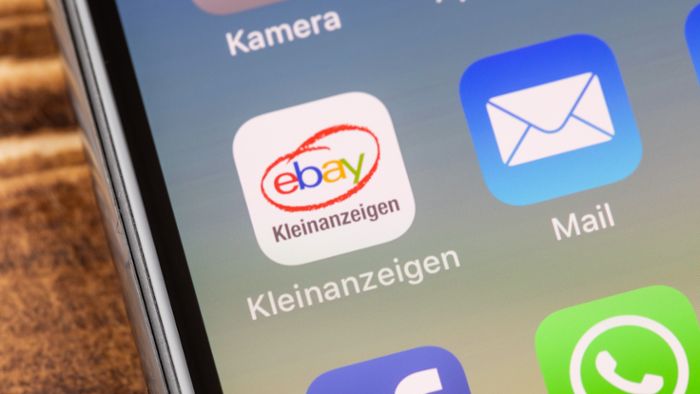 Täter jubeln Stuttgarter Paar IPhone-Attrappe unter