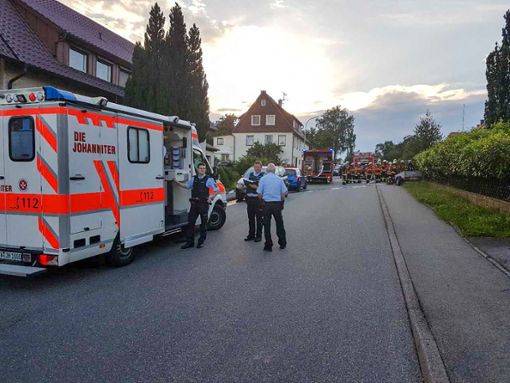 Feuerwehr und Rettungsdienst waren beim Brand in Neubulach schnell vor Ort. Foto: Udo Zink/Feuerwehr Neubulach