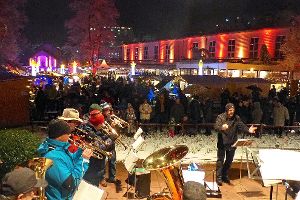 Auch der Posaunenchor Sprollenhaus erfreute die Besucher des Wildbader Winterzaubers mit weihnachtlichen Weisen.  Foto: Bechtle
