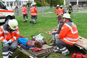Der DRK Ortsverein Mönchweiler übernimmt die Erstversorgung der Opfer. Fotos: Hettich-Marull Foto: Schwarzwälder Bote