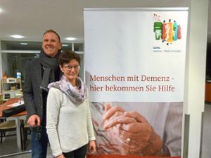 Claus Bannert, Vorsitzender von DemiL, und Monika Volaric, Direktorin vom Haus auf dem Wimberg, laden zum Vortrag über demenzsensible Versorgungsangebote ein. Foto: Fuchs Foto: Schwarzwälder Bote