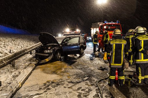 Ein 22-jähriger Autofahrer ist am frühen Samstagmorgen in Kirchheim unter Teck in einen Schneepflug gekracht. Foto: www.7aktuell.de | Florian Beck