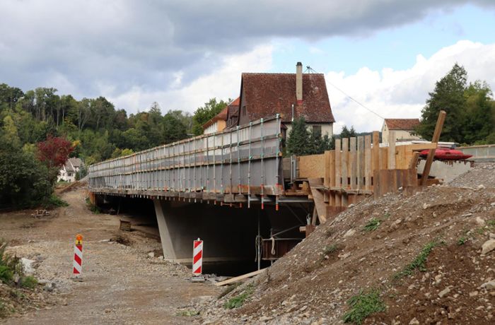 Ortschaftsrat Mühlheim: Was passiert am Lamm und wann ist die Neckarbrücke  fertig?