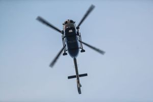 Mit einem Hubschrauber wurde im Zollernalbkreis nach einem vermissten Jungen gesucht. Foto: Marc Eich