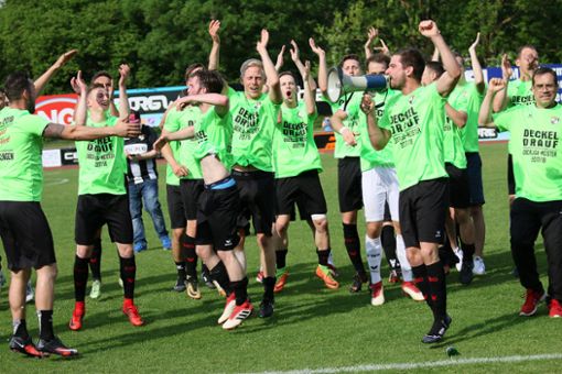 Oberliga, nie mehr, nie mehr: Die TSG Balingen hat den größten Erfolg ihrer Vereinsgeschichte geschafft und steigt als Oberliga-Meister in die Regionalliga Südwest auf.  Foto: Kara