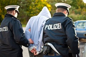 Der Bewohner einer Asylunterkunft in Winnenden wurde am Mittwoch in Polizeigewahrsam genommen (Symbolbild). Foto: maltomedia werbeagentur/Shutterstock