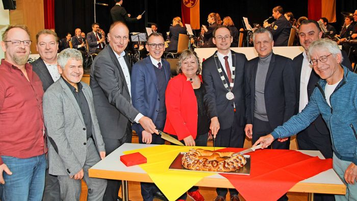 Bürgermeister Micha Bächle   blickt mit   Optimismus in die Zukunft