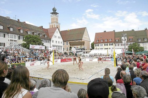 Spitzensport, Stimmung und hoffentlich Sonne: die Beachvolleyballer machen Station in Freudenstadt.  Foto: tomtexter