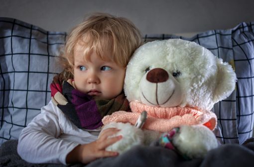Ein krankes Kind gehört in keine Einrichtung, darüber sind sich alle einig. Aber wann genau gilt ein Kind als krank? Foto: Evgenia Nemchinova/ Shutterstock
