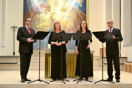 Das Peñalosa-Ensemble besteht aus (von links) Sebastian Mory (Tenor), Susan Eitrich (Sopran), Gudrun Köllner (Alt) und Dietrich Wrase (Bass). Foto: Lorek Foto: Schwarzwälder Bote