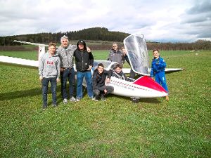 Segelfliegen ist für Jugendliche eine erschwingliche und erlebnisreiche Art, um mit ehrenamtlichen Ausbildern eines Vereins die Pilotenlaufbahn zu beginnen. Foto: Luftsportvereinigung Foto: Schwarzwälder-Bote