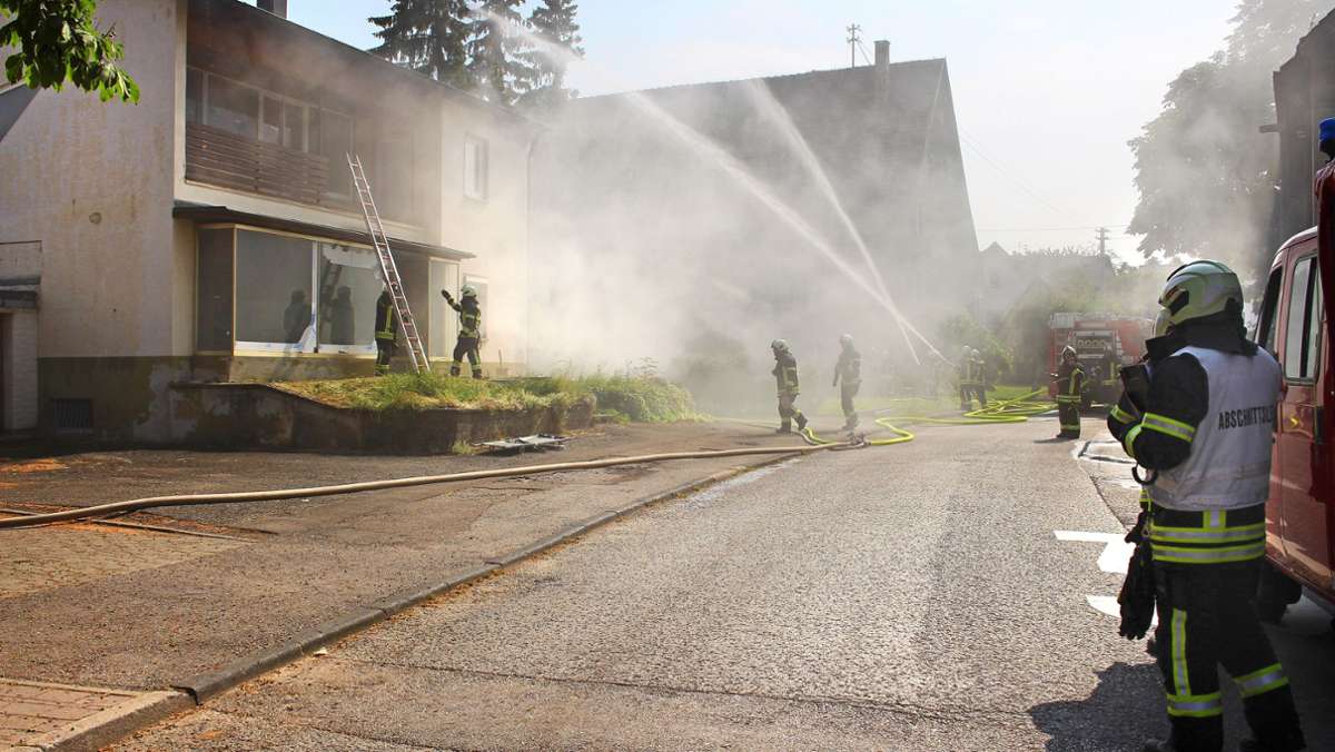 Feuerwehr in Vöhringen: Erst brennt es, dann kommt es noch zum Unfall