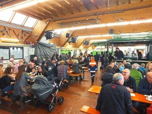 Viele Besucher kamen zum  Fest der Feuerwehrabteilung  Schömberg.  Foto: Stocker Foto: Schwarzwälder Bote