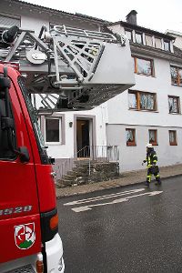 Zu einem Unterstützungseinsatz der Feuerwehr kommt es  in der Wallfahrtstraße 29 in Triberg.  Foto: Börsig-Kienzler