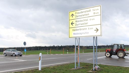 An der Kreuzung nahe Pfalzgrafenweiler kommt es immer wieder zu schweren Unfällen. Foto: Sannert