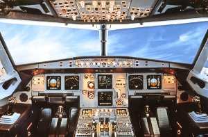 Die Auswertung des Stimmenrekorders zeigt: Der Copilot brachte den Airbus absichtlich auf Todeskurs und war allein im Cockpit – dennoch sind noch viele Fragen offen Foto: Airbus