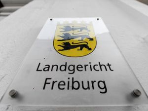 Im Fall der Gruppenvergewaltigung in Freiburg sitzen nun insgesamt zehn Verdächtige ín Untersuchungshaft. (Symbolfoto) Foto: dpa