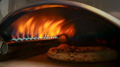 Ein Koch hat in Passau eine Pizza verbrennen lassen – und dafür mächtig Ärger mit seinem Chef bekommen (Symbolbild). Foto: Archiv//Simon Granville
