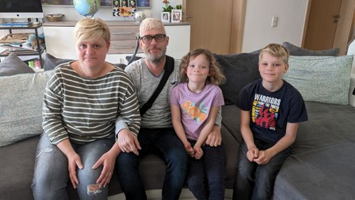 Ramona und David Preuss (beide 44) mit ihren Kindern Xenia (7) und Moritz (11) Foto: Niklas Ortmann