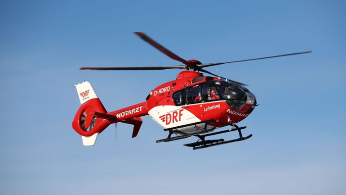 Hubschrauber bringt Schwerverletzten in Klinik