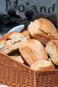 Ob  Brot oder Honig – das Angebot auf dem Markt ist vielfältig.  Foto: Landratsamt Foto: Schwarzwälder Bote