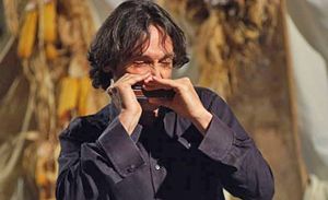 Der Mundharmonikaspieler Fabrizio Giannuzzi aus Bergamo tritt in Alpirsbach auf.    Foto: Pedruzzi Foto: Schwarzwälder Bote