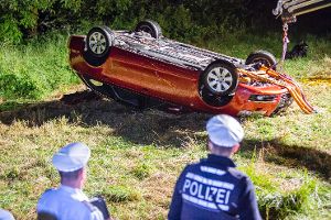 Ein Ehepaar im Alter von 85 und 86 Jahren ist am Samstagabend im Neckar bei Benningen ums Leben gekommen, als sie mit einem Audi in den Fluss fuhren. Die Polizei hat die Ermittlungen aufgenommen. Foto: www.7aktuell.de | Karsten Schmalz