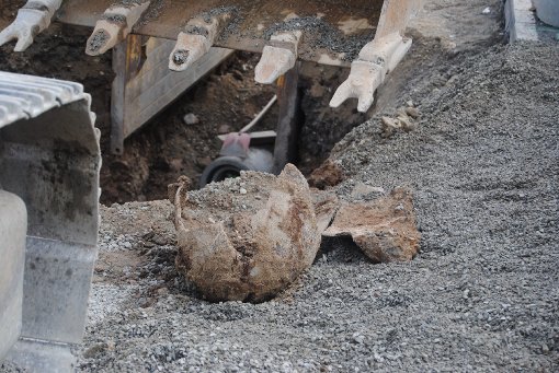 An der B 14 in Horb ist eine Fliegerbombe entdeckt worden. Foto: Klormann