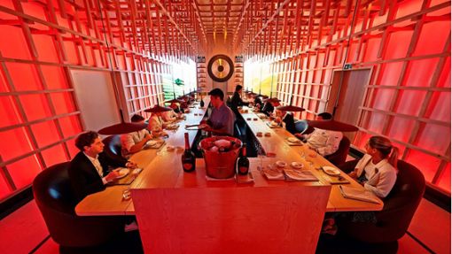Der Raum Umami gleicht einer Sushibar Tokios. Foto: Europa-Park/Baschi Bender