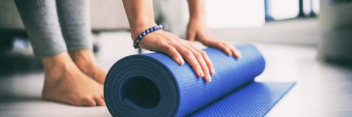 Zahlreiche Kurse drehen sich rund um die Gesundheit  –­ darunter auch Yoga. Symbolfoto: © Maridav – stock.adobe.com Foto: Schwarzwälder Bote