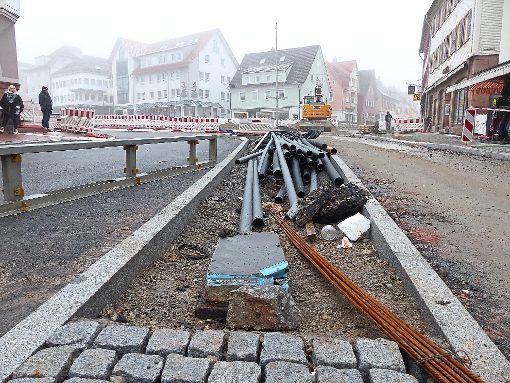 Vor dem Ende kommt die Durststrecke: Ab Montag sind die Loßburger Straße und der Promenadeplatz voll gesperrt. Foto: Müller Foto: Schwarzwälder-Bote