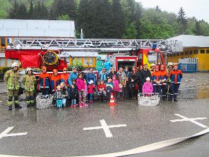 Zu Gast bei der Feuerwehr Tailfingen: der Kindergarten Wiesleweg. Foto: Kita Foto: Schwarzwälder-Bote