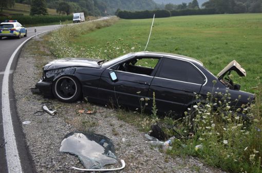 Der BMW-Fahrer hat vermutlich die Kontrolle über seinen Wagen verloren.  Foto: Heidepriem