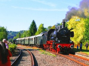 Ein Lok-Mittel seit 25 Jahren für Nostalgiker und Technikbegeisterte: Eisenbahnromantik, wie meistens unter Volldampf. Foto: SWR
