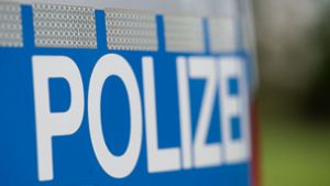 Unbekannter hat geparktes Auto in Freiburg beschädigt