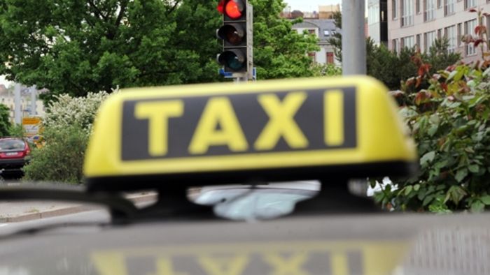 14. Dezember: Taxifahrer schlägt Kunden nieder