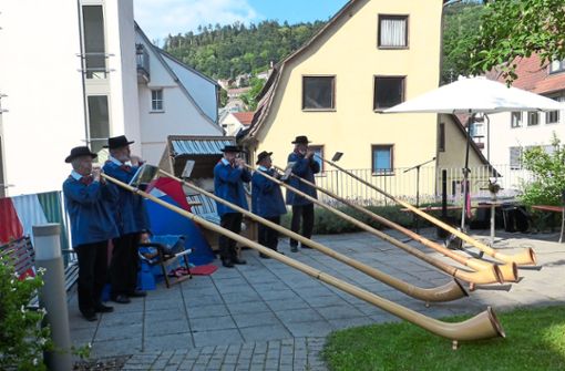 Höhepunkt des Programms war ein Auftritt der Alphornbläser aus Neuhengstett. Foto: Dürr Foto: Schwarzwälder Bote