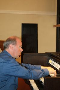 Amelie Siegel am Horn und Michael Link an der Orgel begeistern mit ihrem vielfältigen Programm und ihrem Können an den beiden Instrumenten.  Fotos: Weber Foto: Schwarzwälder Bote