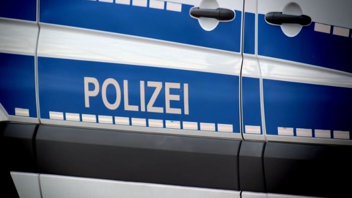 Drei Kinder im Wagen: Alkoholisierter Autofahrer verursacht Unfall in Ebingen