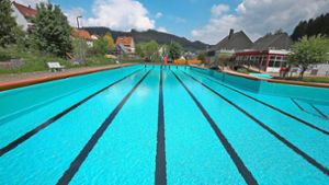 Das Vöhrenbacher Freibad Schwimmi soll saniert werden. Dafür erhält die Stadt eine Förderung des Bundes. (Archivfoto) Foto: Marc Eich