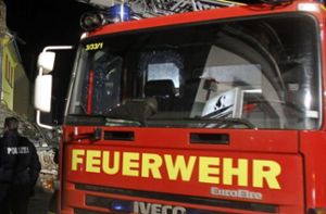 Eine brennende Matratze musste die Feuerwehr am Dienstagabend in Wächtersberg bei Wildberg löschen. (Symbolfoto) Foto: dapd