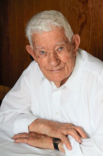 Hugo Nopper wird heute 90 Jahre alt.   Foto: Hajek Foto: Schwarzwälder-Bote