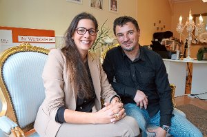 Sie sind das Herz des  Vereins Kulturfreunde Hechingen: Nadine Ottenbreit und Julian Medjesi planen für nächstes Jahr eine Ausstellung im Rathaus und eine Veranstaltung im Herbst.  Foto: Stopper Foto: Schwarzwälder-Bote