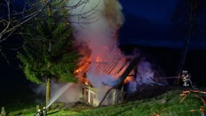 Brand in St. Georgen: Leerstehendes Wohngebäude steht in Flammen