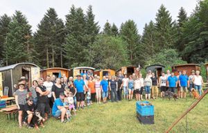 Rund 50 Gäste kamen anlässlich des zehnten Wald- und Schäferwagentreffens nach Salzstetten, um dort ein Wochenende in ihren Wagen zu verbringen. Fotos: Maier Foto: Schwarzwälder Bote
