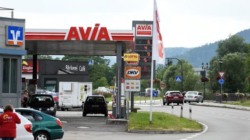 Die Avia-Tankstelle in der Dammstraße in Horb wurde überfallen.  Foto: Hopp
